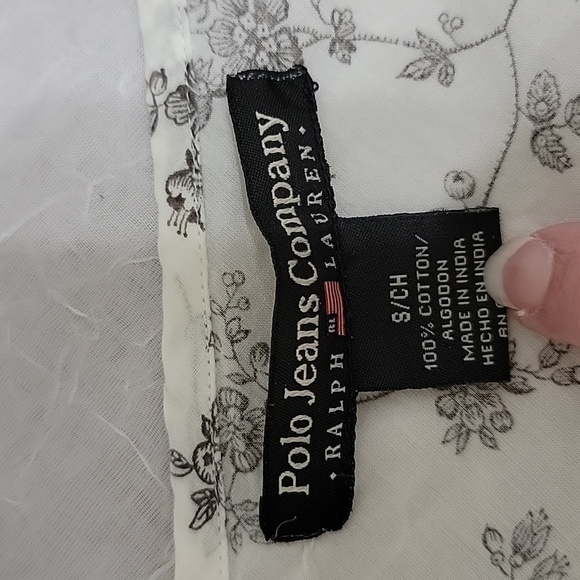 Long Sleeve, light weight blouse - Picture 4 of 4